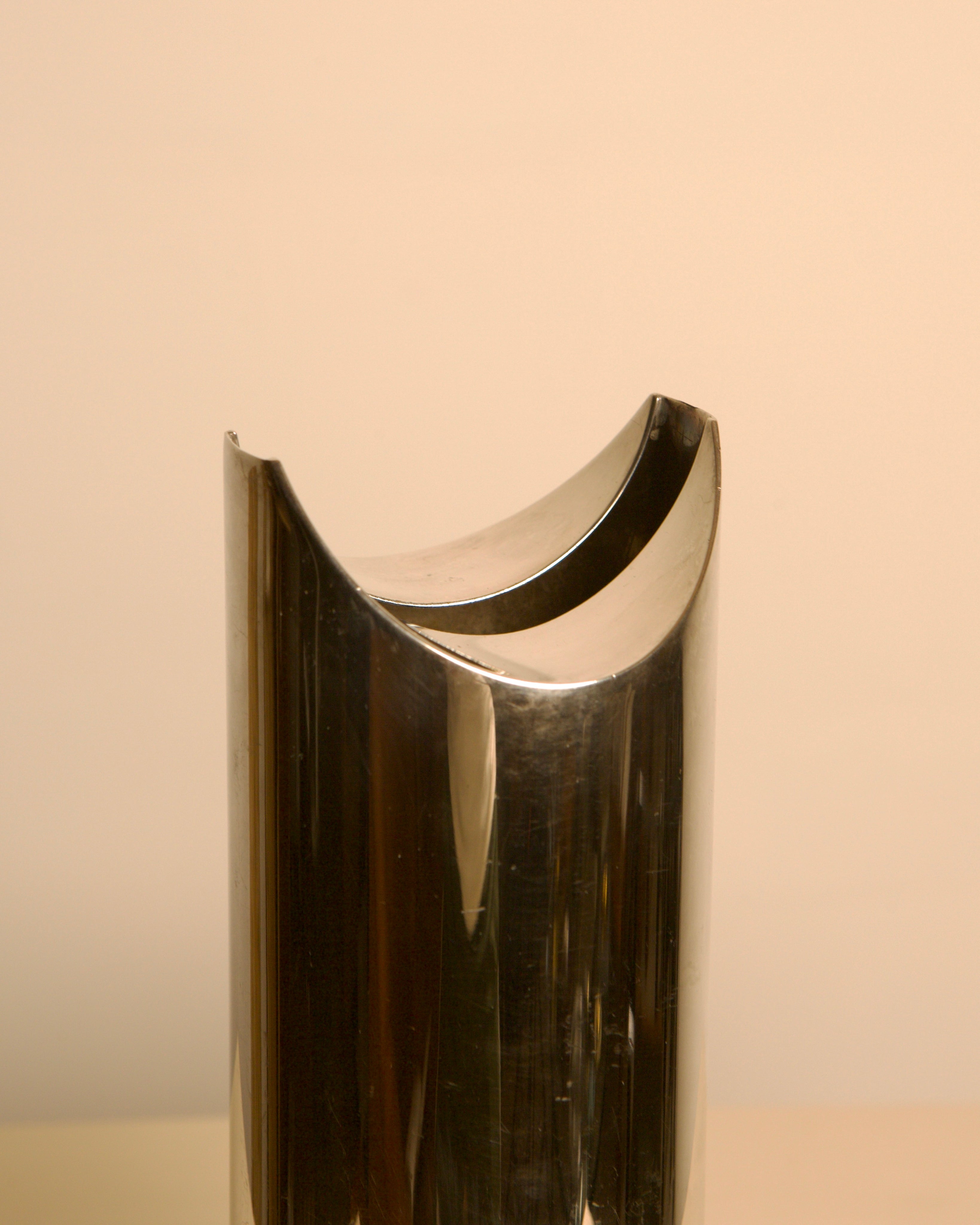 1980s Silver-Plated Sculptural Vase - Image 3